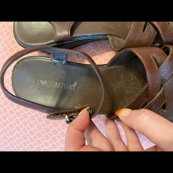 I ❤️ Comfort Sandals, Size 6 - Picture 2 of 8